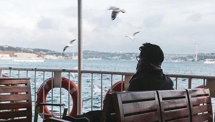 kaiyun体育app-社交媒体热议：谁是本赛季最耀眼的车手？